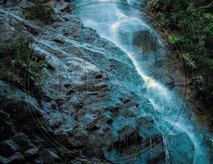 katiki waterfalls