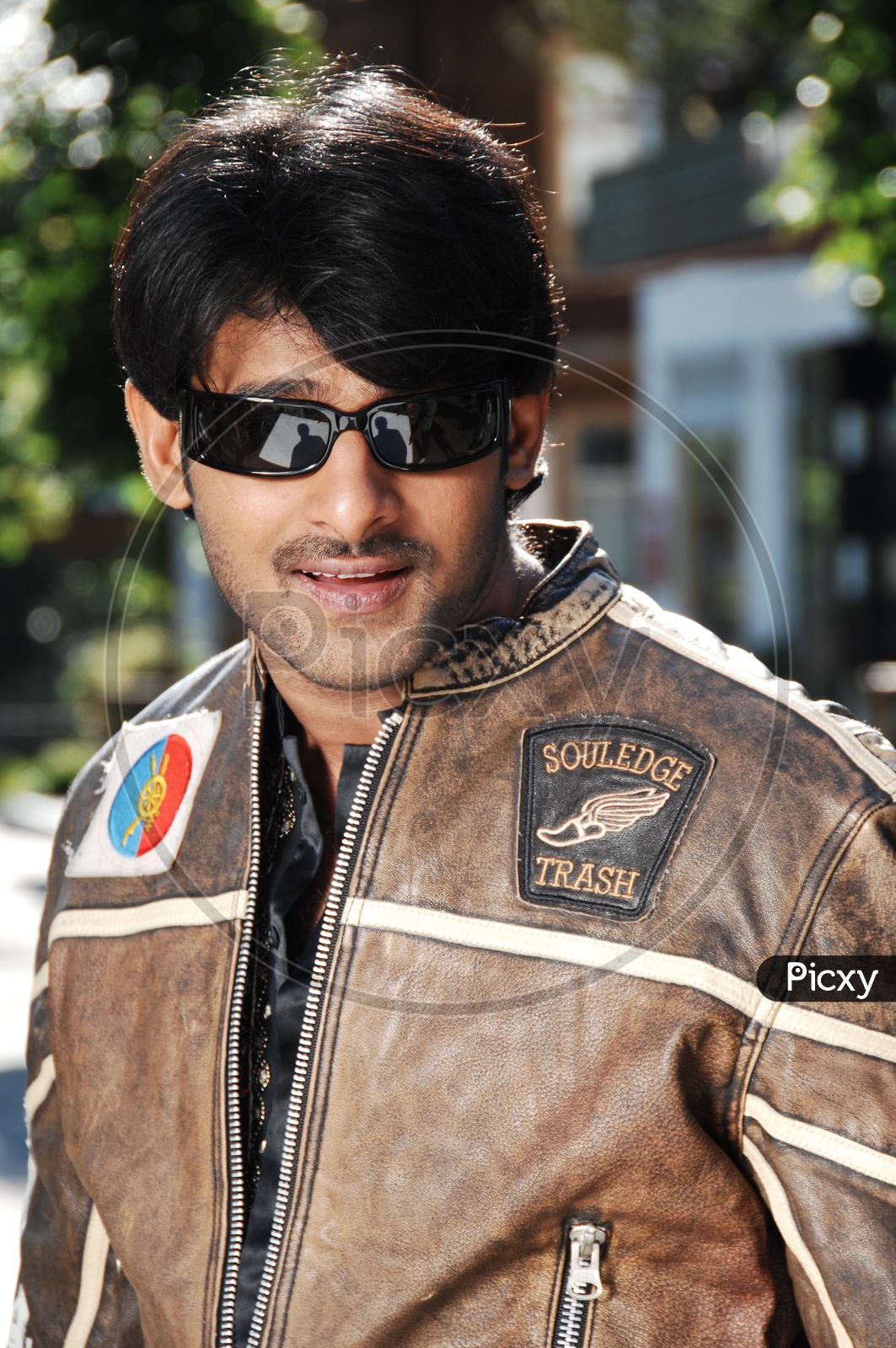 image-of-indian-film-actor-prabhas-movie-stills-eo821391-picxy