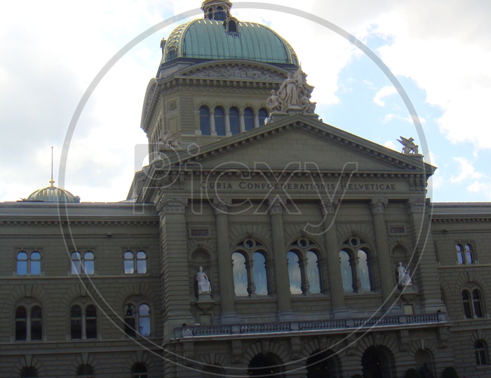 Architecture of The Switzerland Parliament Building