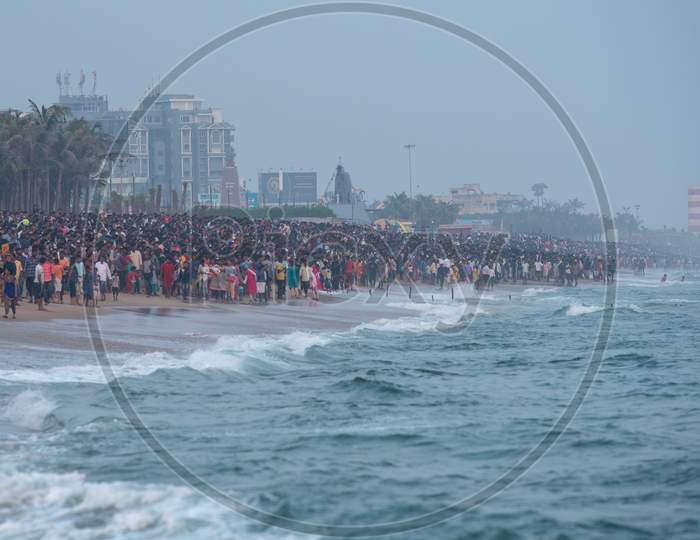 People Watch Naval Rescue Demonstrations Performed On Indian Navy Day Celebrations In Visakhapatnam December 4 2019