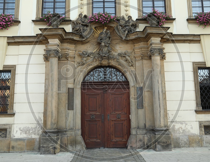 Door Opening Arch With a Design