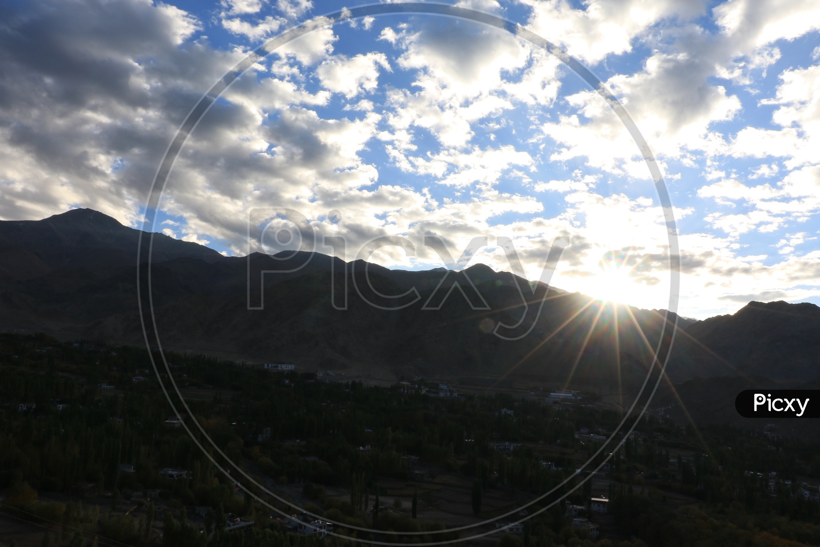 Landscape of beautiful Mountains of Leh with sunstar