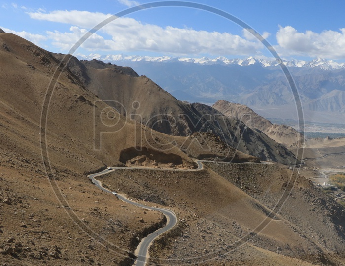 Ghat Roads With Curves In Leh