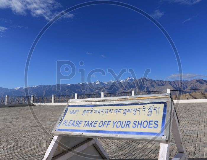 A board at tourist place in Leh
