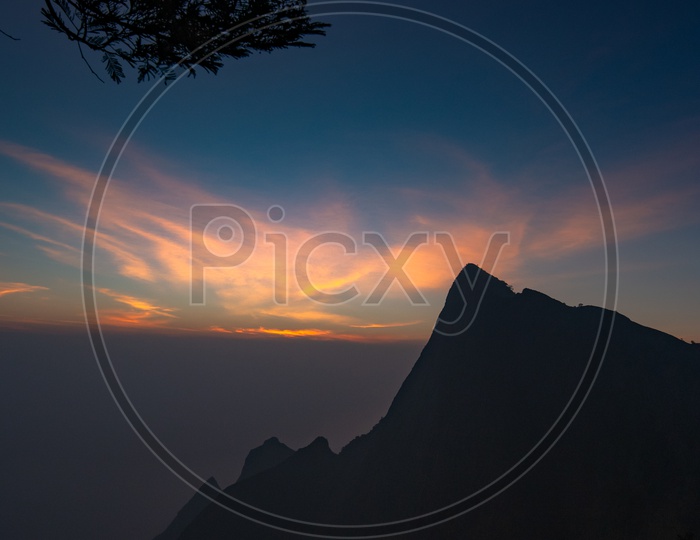 Landscapes of Munnar - Sunrise & Mountains