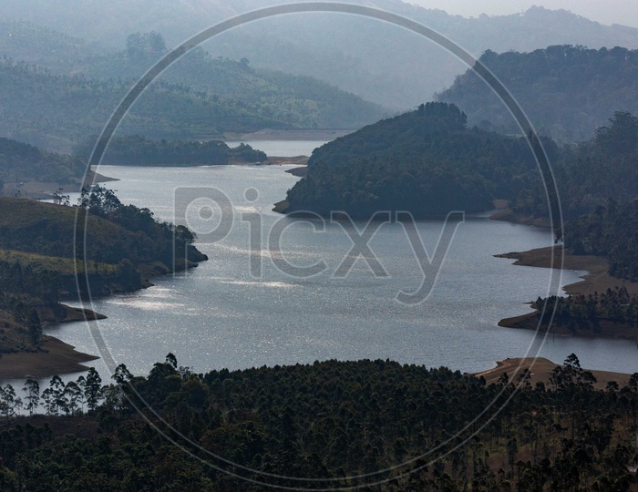 Landscapes of Munnar - Mountains & Rivers