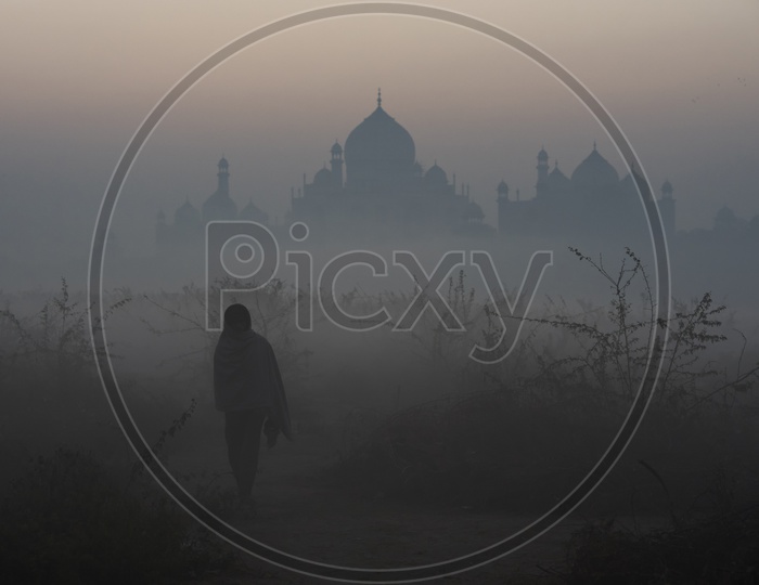 Beautiful Taj Mahal in Fog