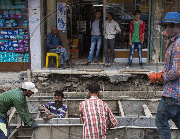 Construction workers in Leh