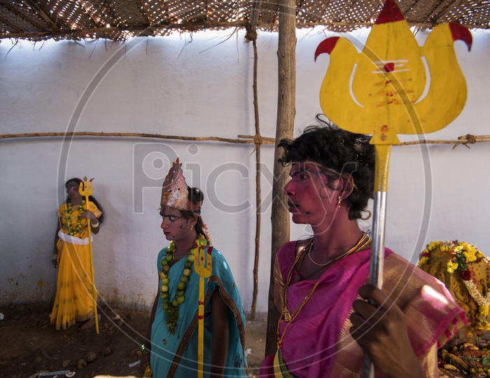 People dressed up for the Festival of Kali Kaveripattinam