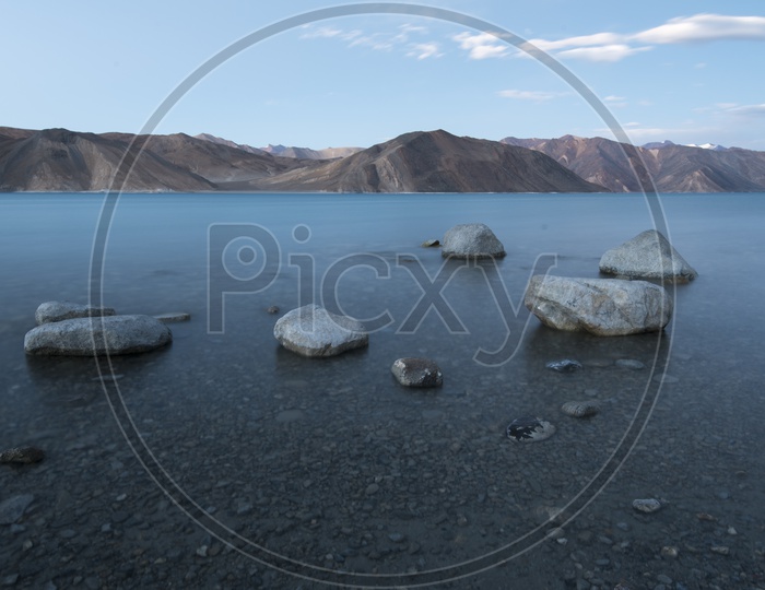 Leh mountains, lakes & coulds