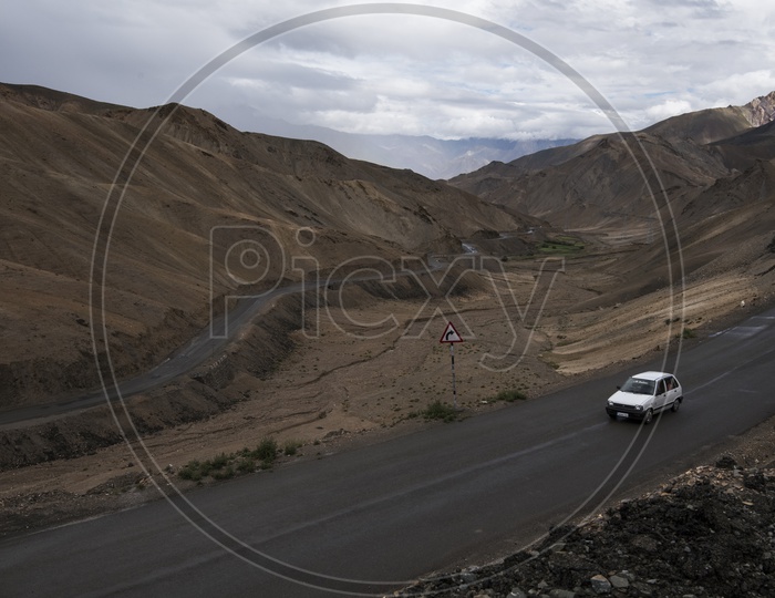Maruti 800 on Highways in Leh and Mountains