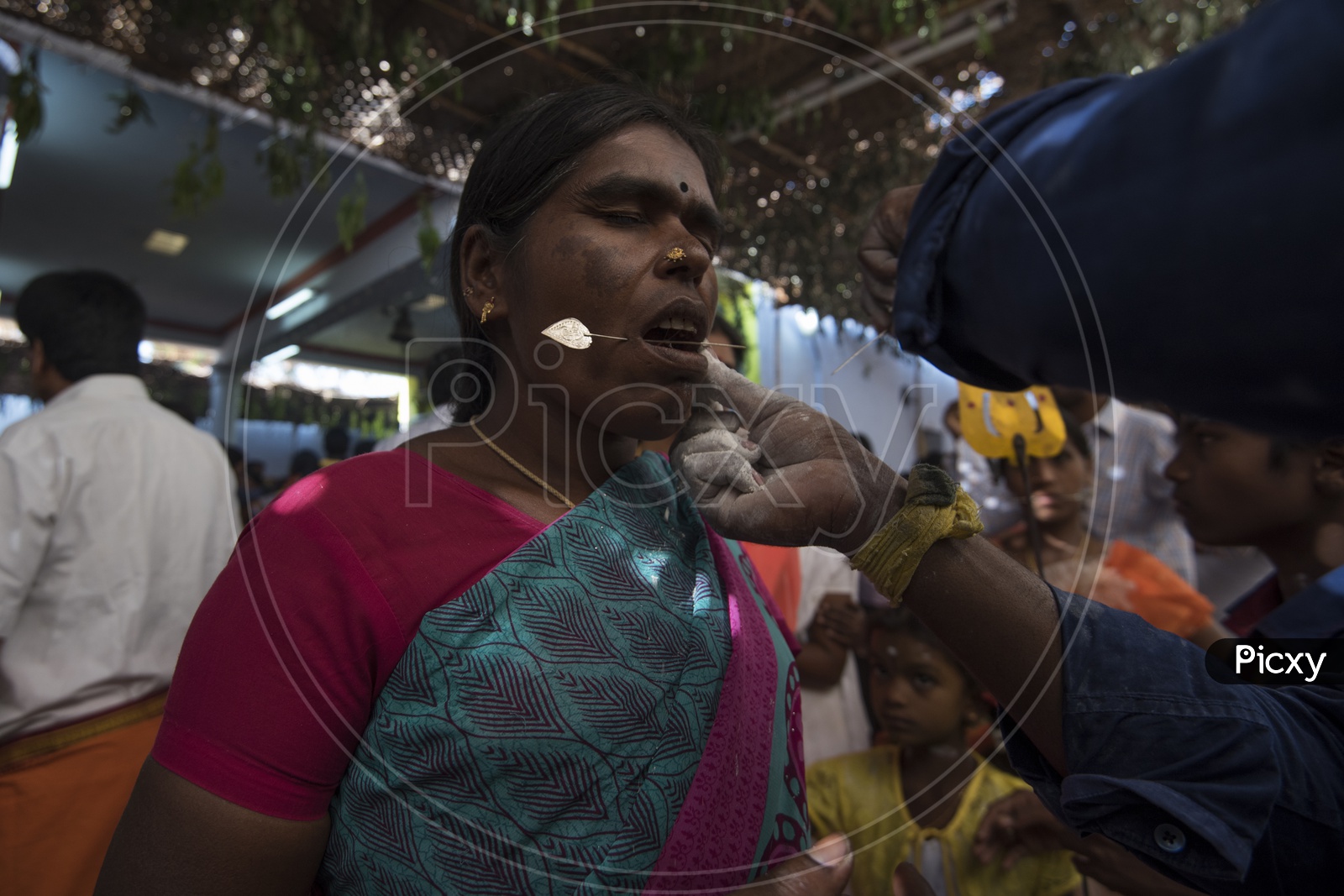 Women Piercing Rituals at the day of ShivaRatri in Kaveripattinam