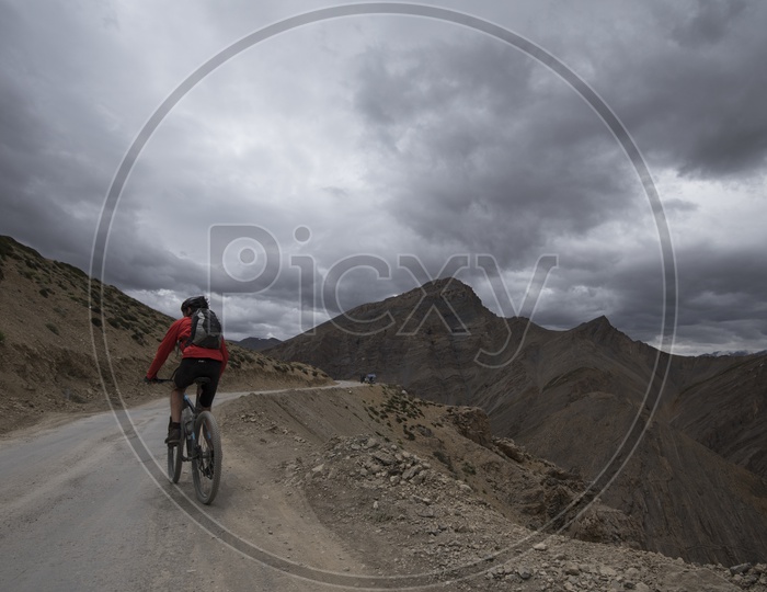Cycling on Leh Highway