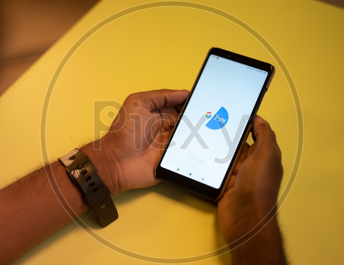 Google Pay or Tez, a Mobile Banking Payments wallet app