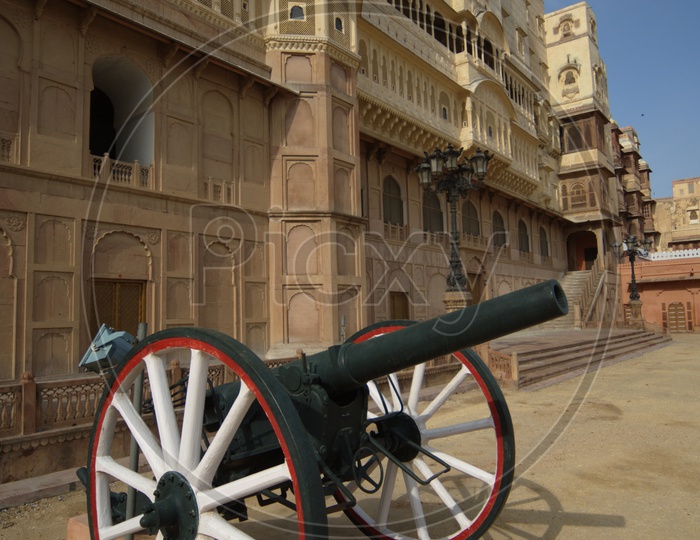 Cannon at Junagarh fort