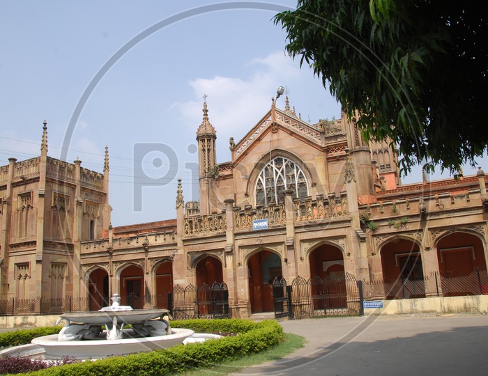 Architecture of Sampurnanand Sanskrit University