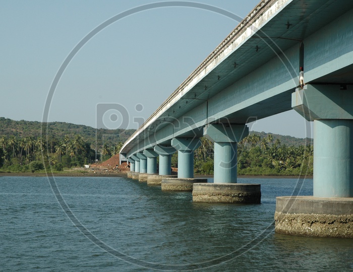Mandovi road bridge over the Mandovi river