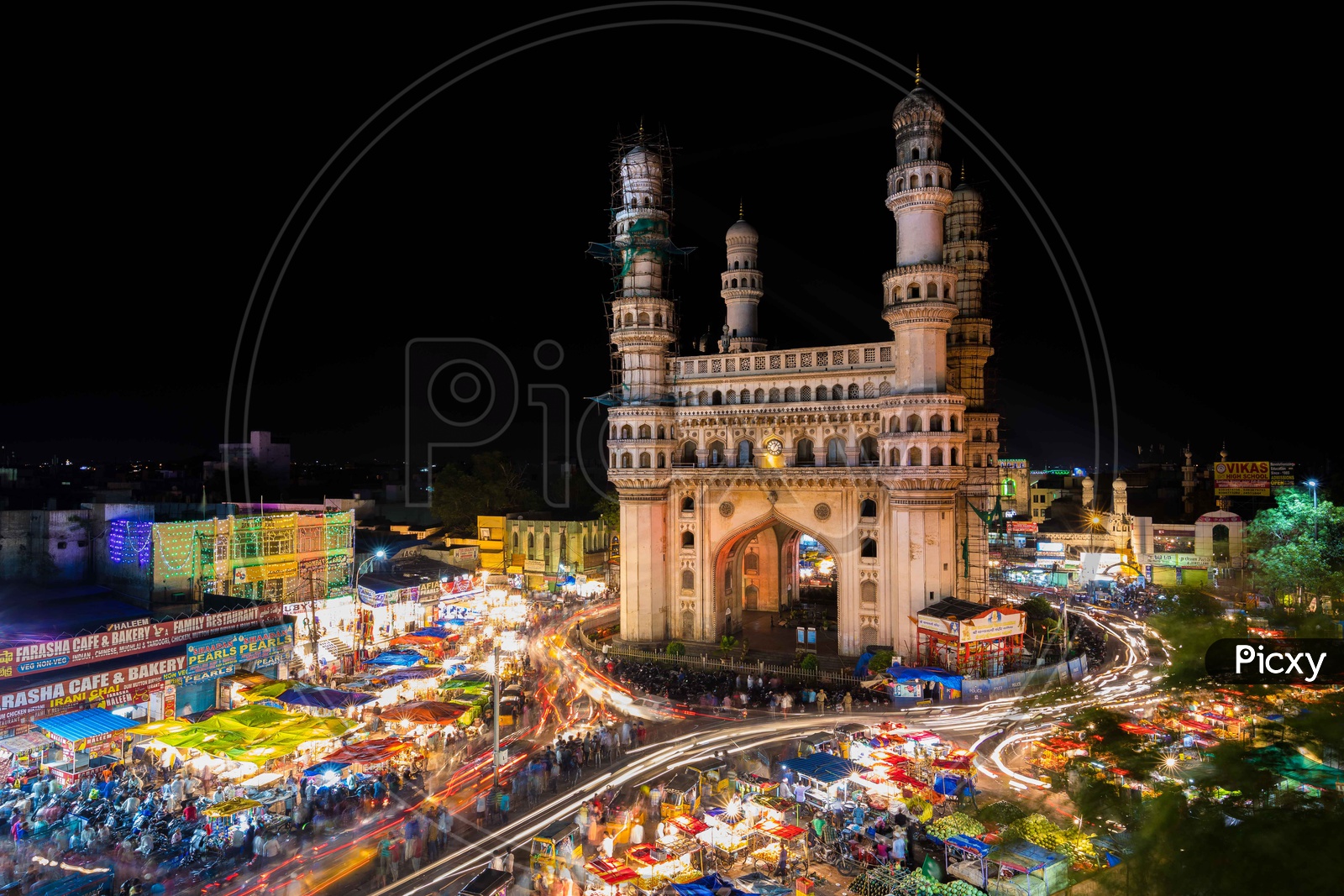 Light trails of Charminar during the night