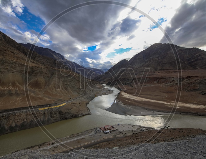 Zanskar River flowing through the mountains