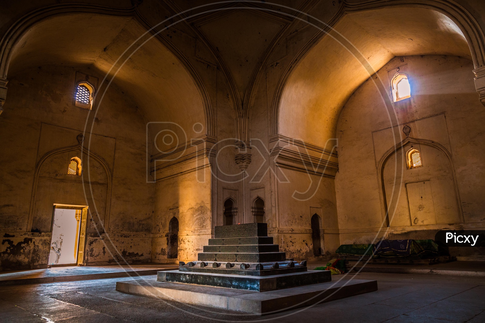 Inside Qutb Shahi Tombs
