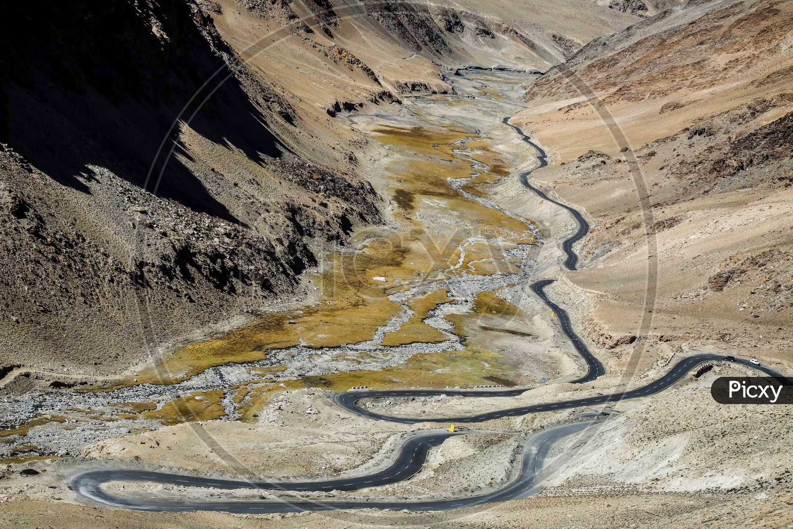 Aerial view of Leh roadways