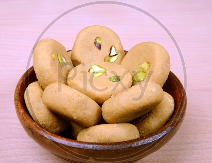 Indian sweet food, Pedha or Peda, arrange in a bowl to serve