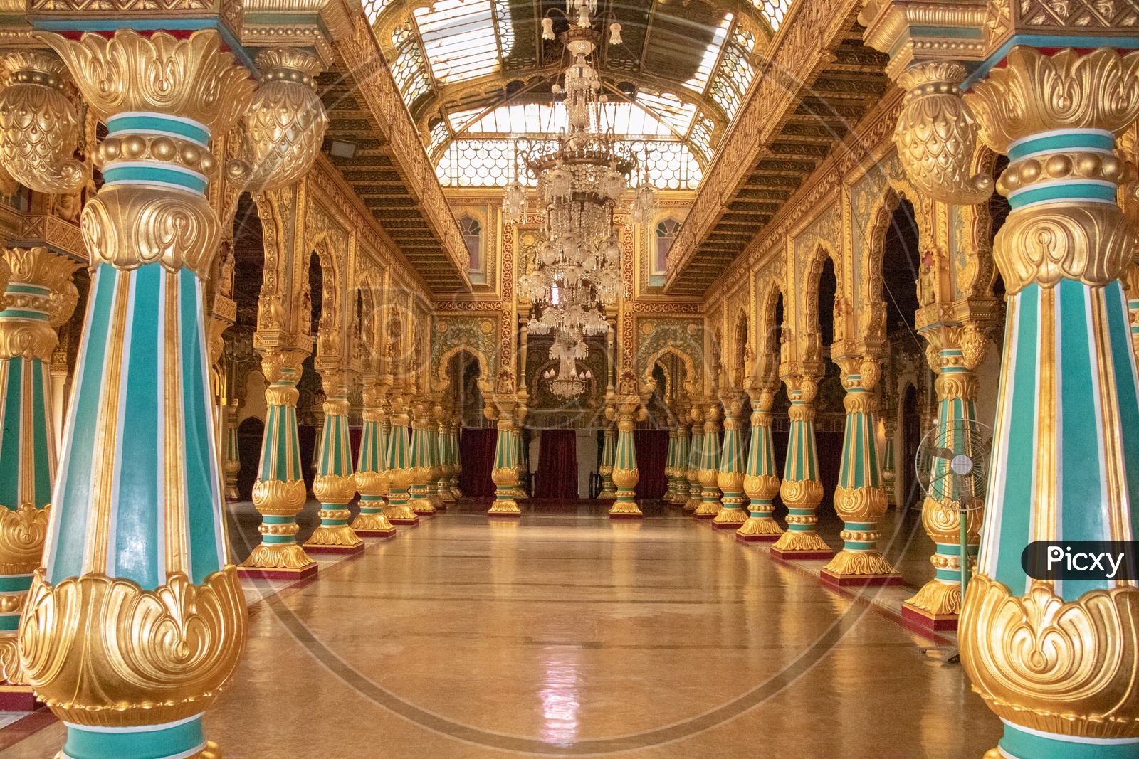 Architecture of Mysore Palace With Pillars And Darbar Halls