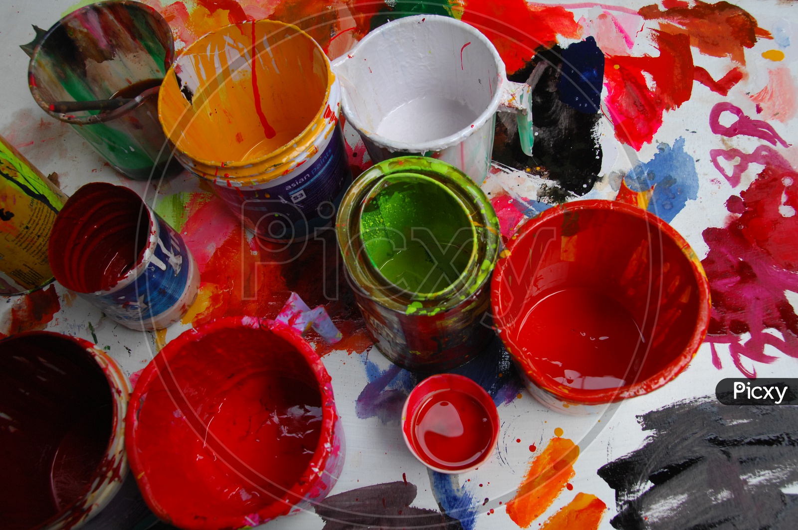 Paints in the Vessels