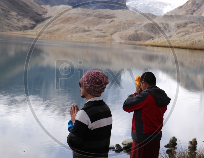 Tourists at Gurudongmar lake in Sikkim