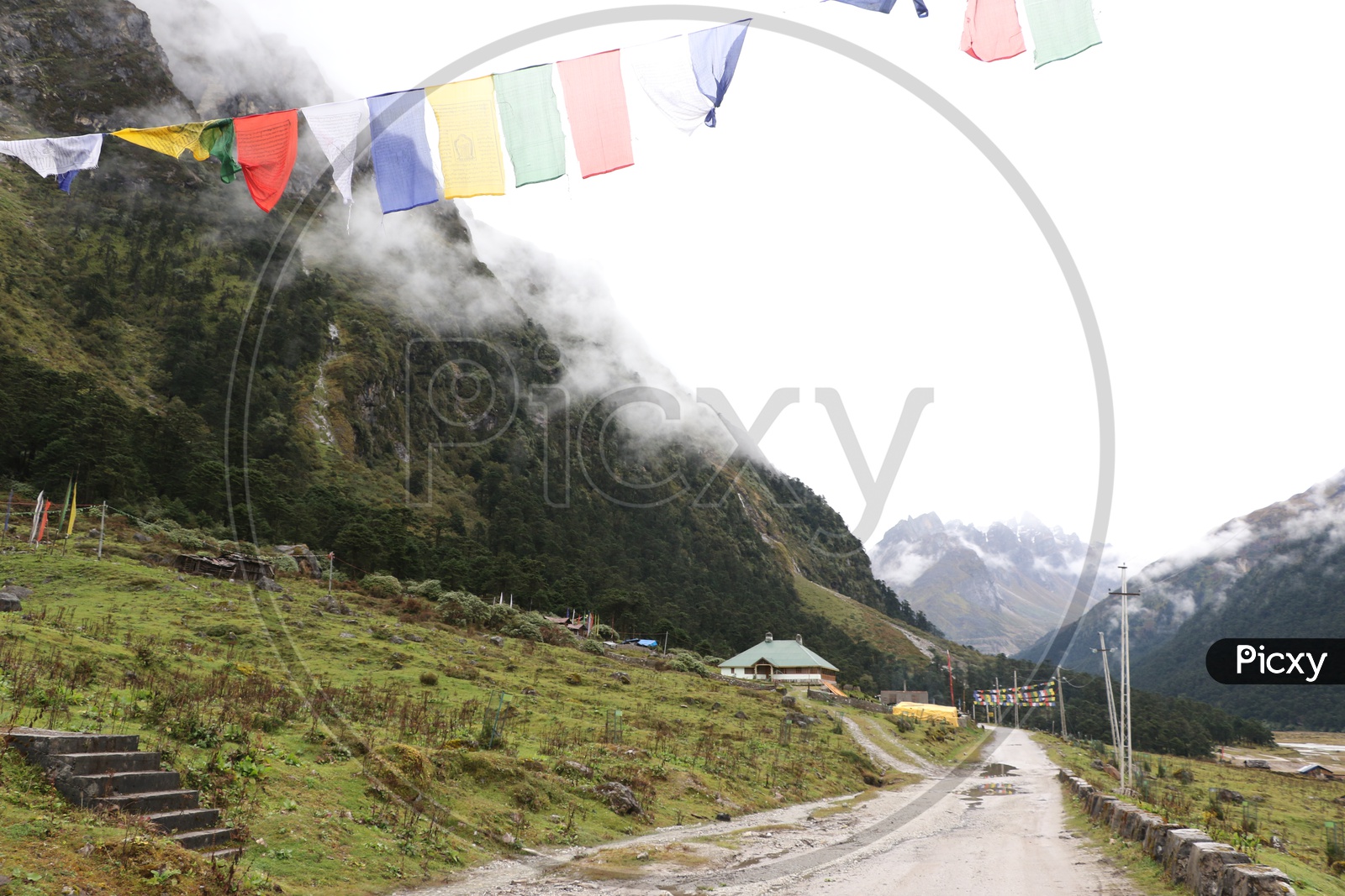 Roadways of Sikkim with beautiful mountains in the background