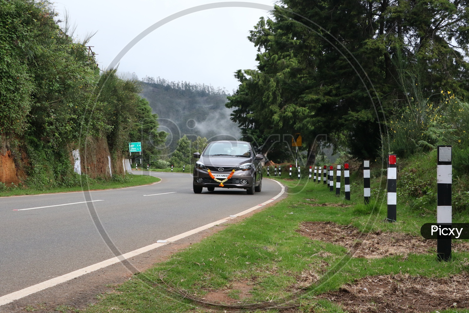Vehicles on the Ghat Roads Of Ooty