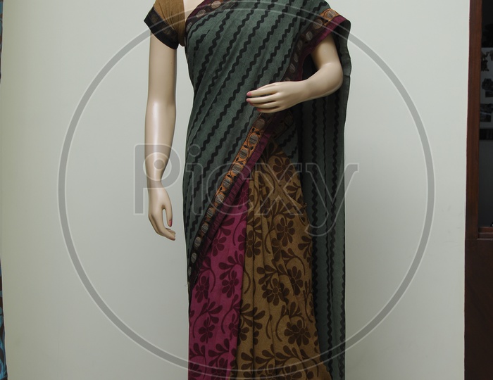 Mannequin draped in an Indian saree