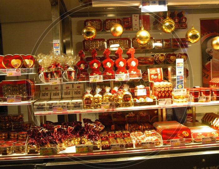Display of chocolates in different sizes in a shop