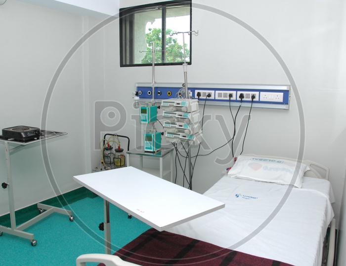 Patient recovery bed with medical equipments in a Hospital
