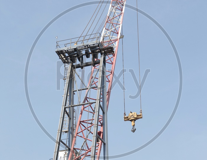 heavy Cranes in Port