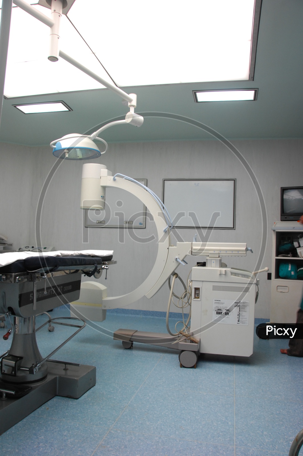Operation theater With Medico Machines