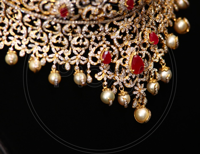 Bridal gold choker necklace with red Emerald and pearls - Women Accessories