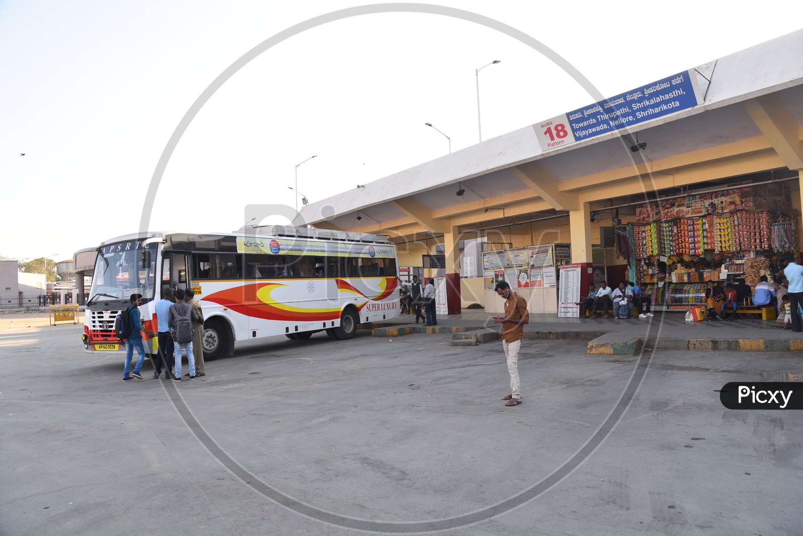 APSRTC super luxury bus at platform 18 in Kempegowda majestic bus stand. Tirupati, srikalahasthi, vijayawada, nellore, sriharikota platform.