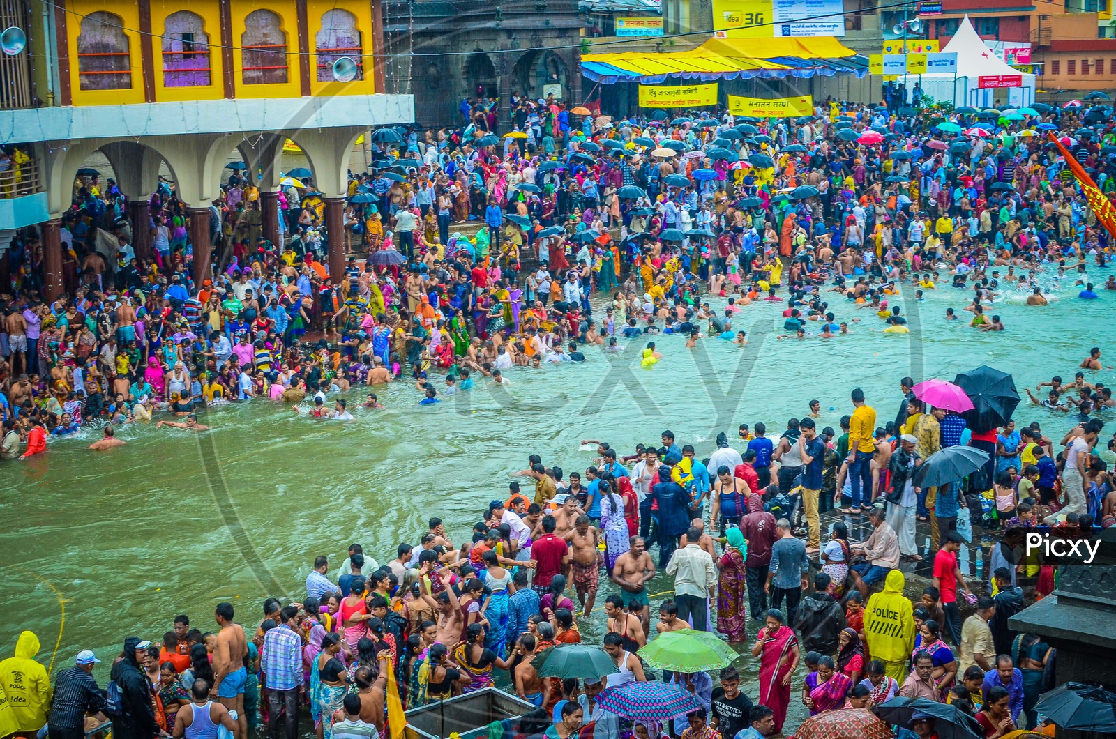 Indian Hindu Pilgrims Taking Holy Bath In Nasik Maha Kumbh Mela 2015