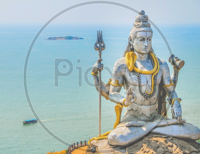 Murudeshwar Shiva Statue With Beach Backdrop