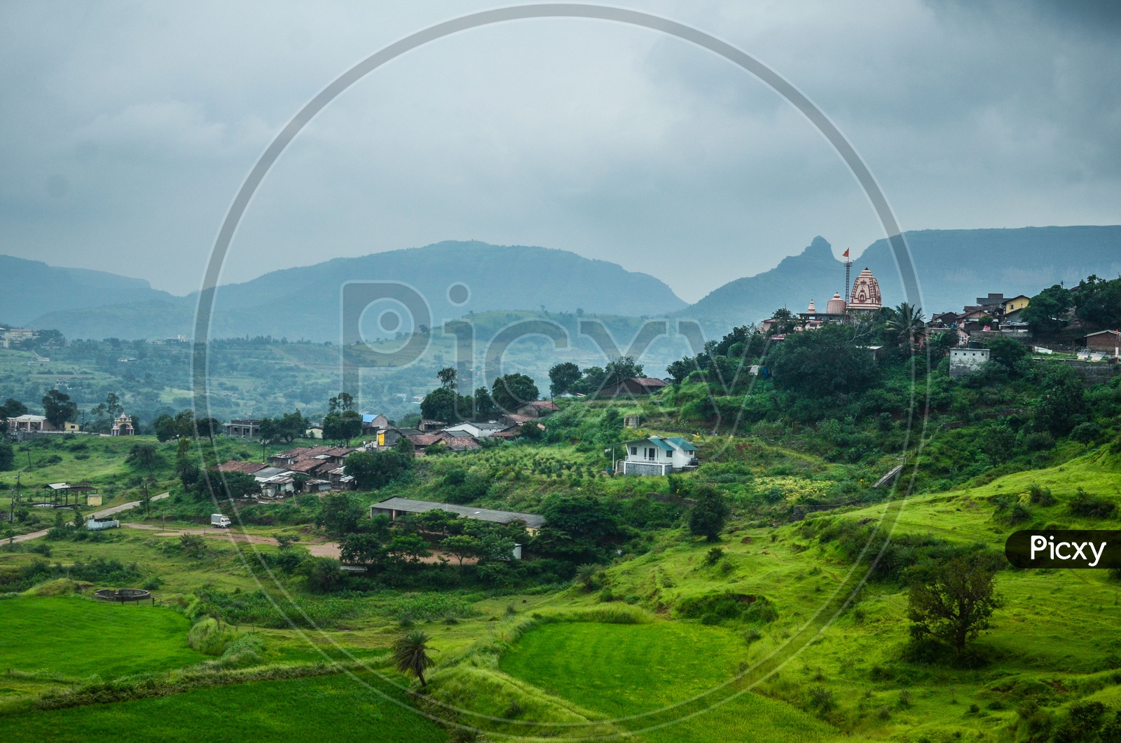 image-of-sai-baba-temple-located-at-temple-town-triambakeshwar-view