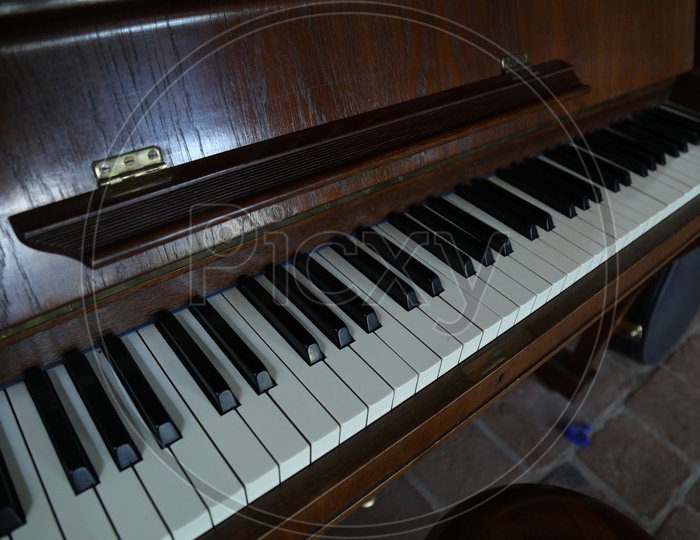Piano - Musical Instrument