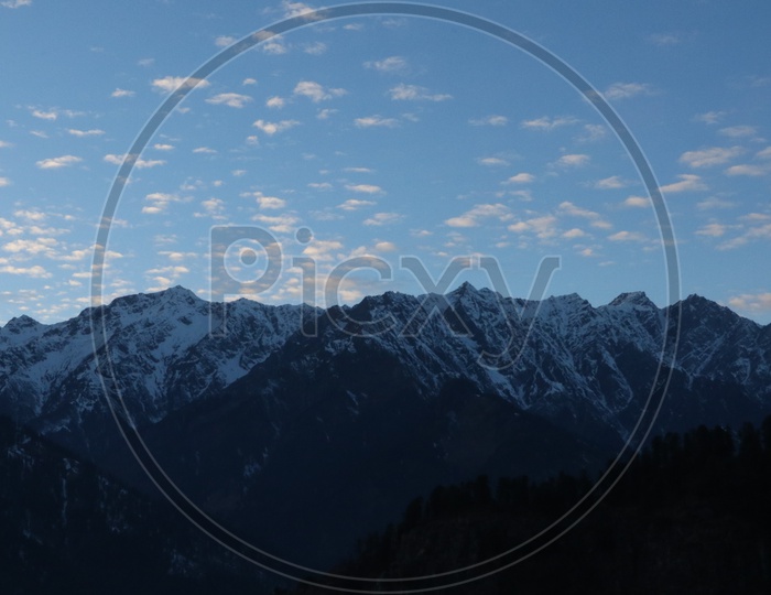 Landscapes of Manali - Snow capped Mountains & clouds