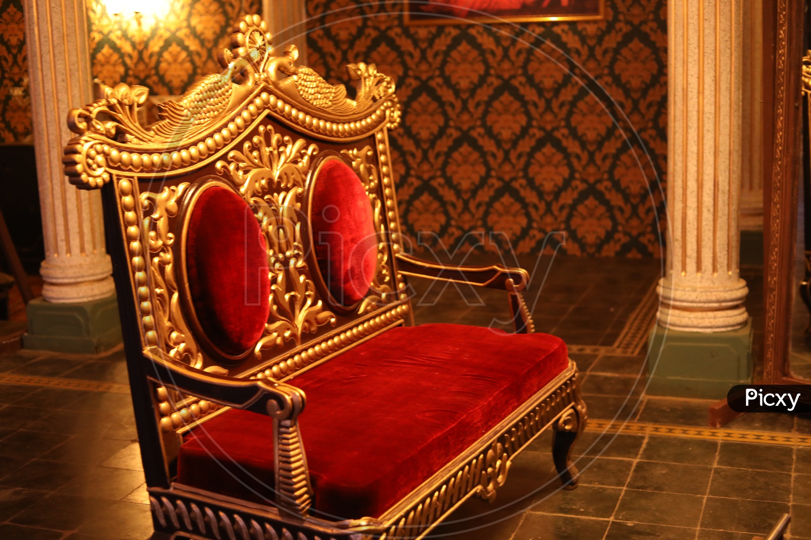 A Royal chair for two people
