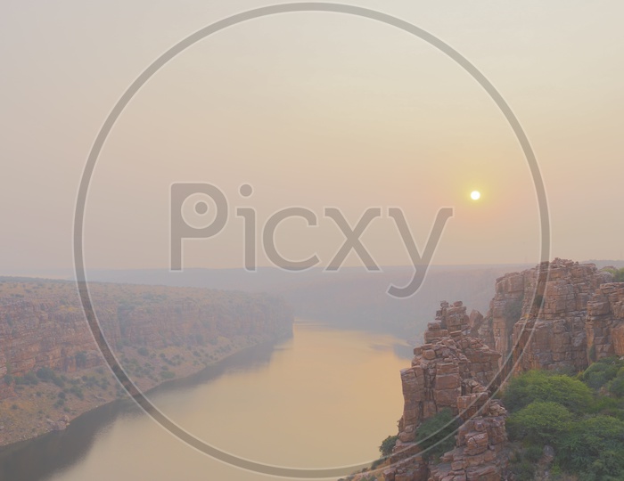 Penna river at Gandikota with a Sun in the background