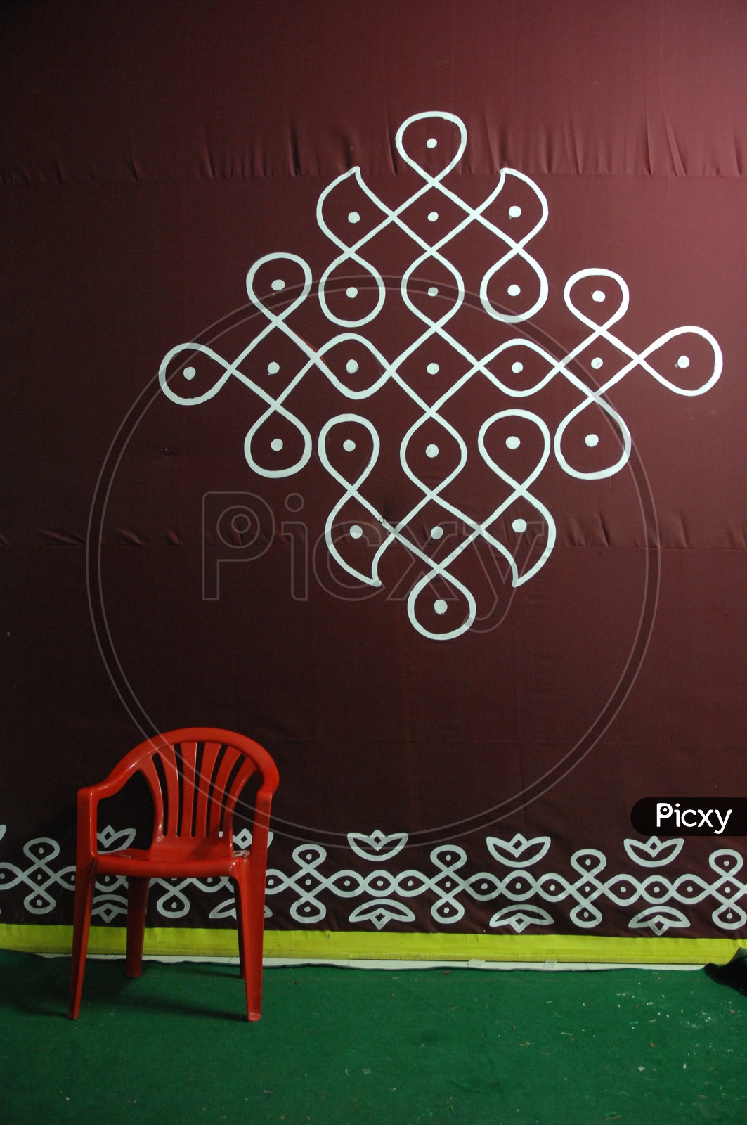 Image of Close up of Wall art/Painting - Rangoli-NM490253-Picxy
