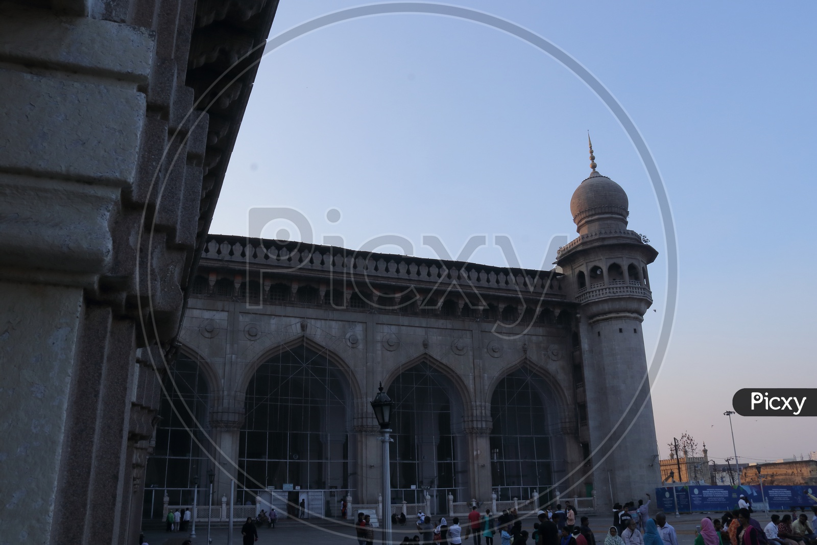 Beautiful Mecca Masjid in Hyderabad / Historic Architecture of Hyderabad