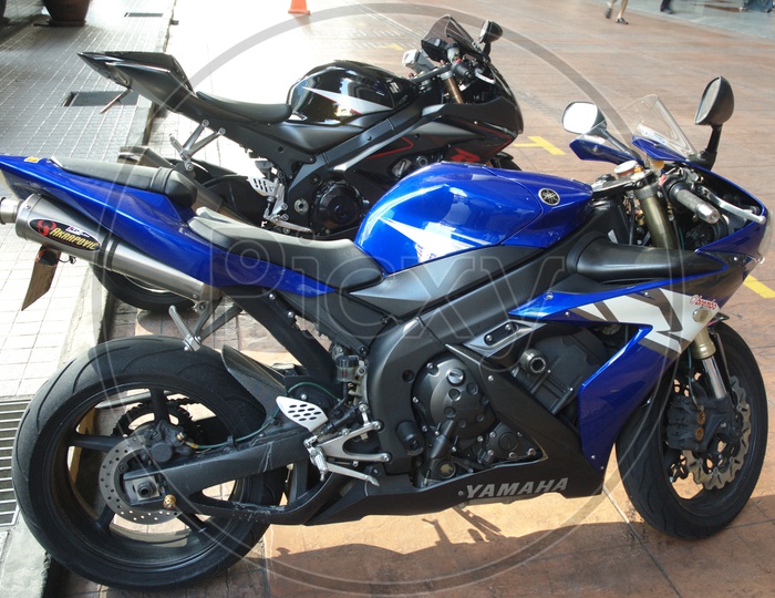 Yamaha R15 Bike With Nitro Cylinder Fitted