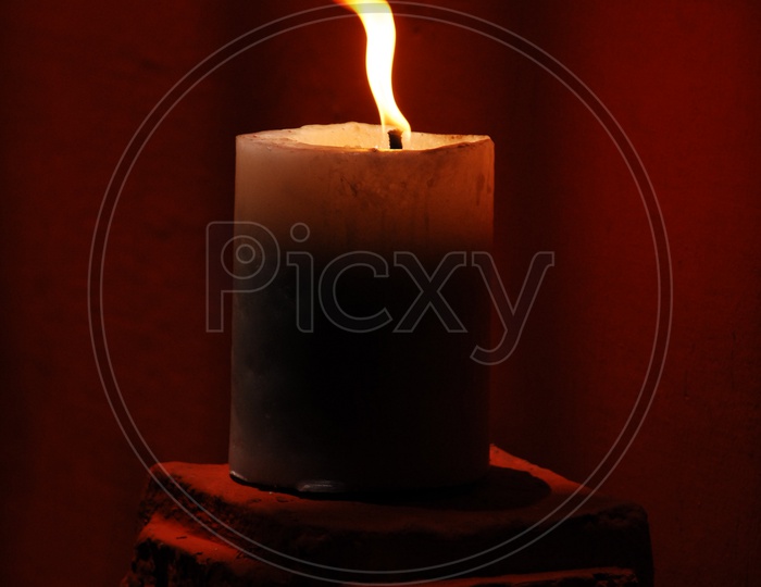 Lite wax candle