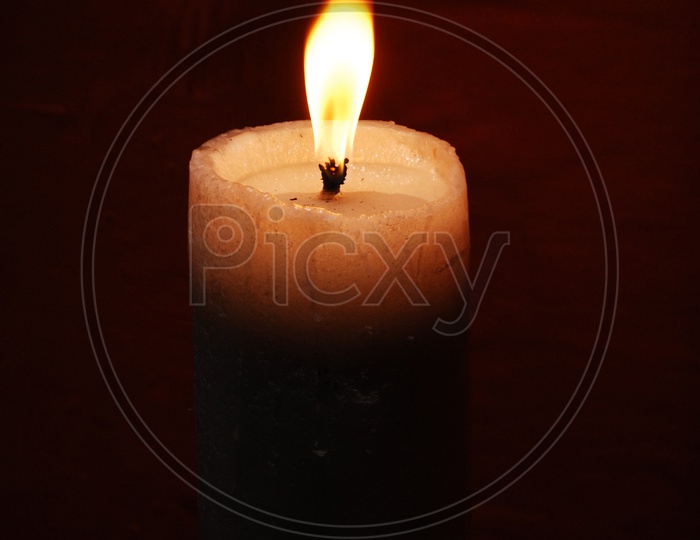 Lite wax candle